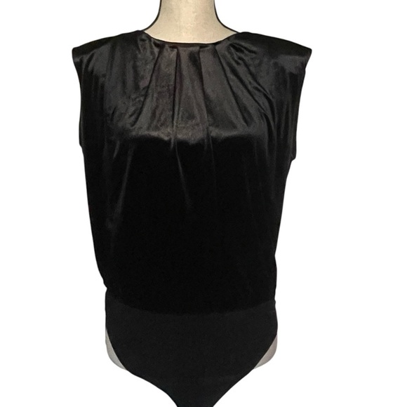Express Women's Black Velvet Sleeveless Keyhole Back Bodysuit XL - Picture 1 of 8